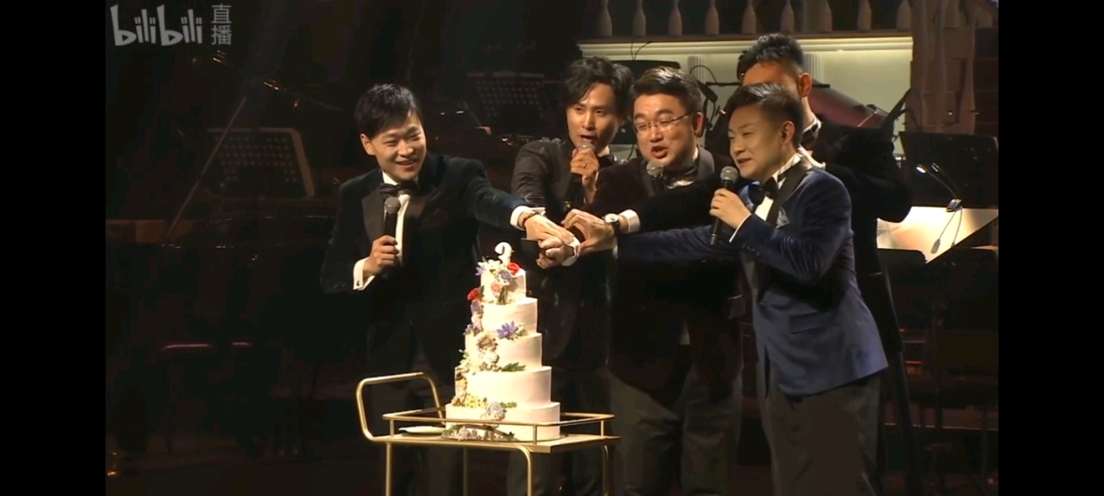 恋与制作人兑换码12.30【30钻】