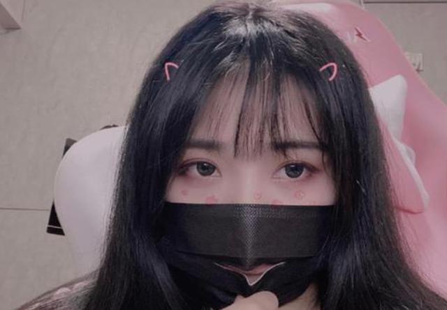 为一亲芳泽，逆水寒神壕狂砸百万，女主播：你我本无缘幸好你有钱