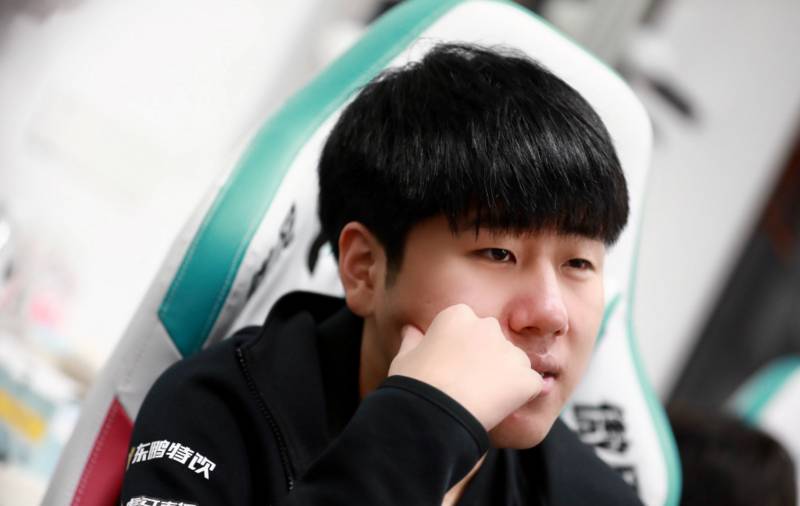Uzi最佳接班人？三局胜场 三把MVP！Gala仍旧敢打敢拼