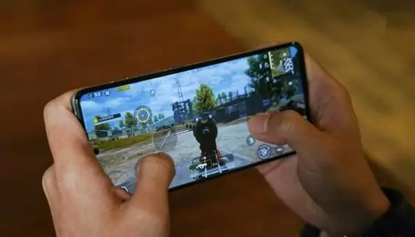 iqoo7有耳机孔吗？