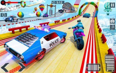 警察普拉多坡道汽车特技Police Prado Ramp Car Stunt