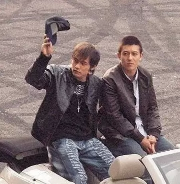 《抖音》你的脚也有小小的鸡眼是什么梗