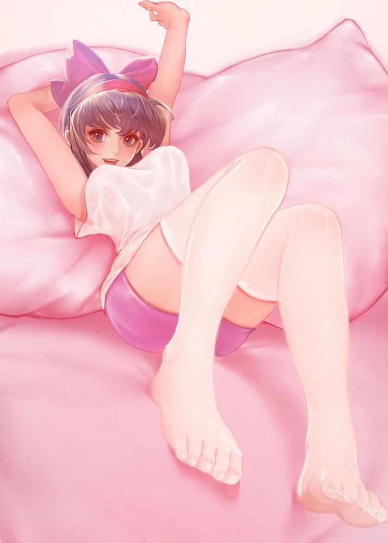 娜可露露卧床动漫图片