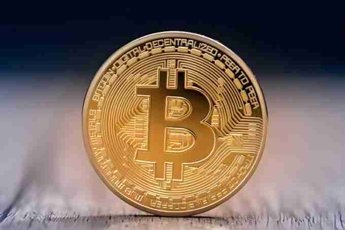 如果08年买入比特币会怎样？会亏吗？