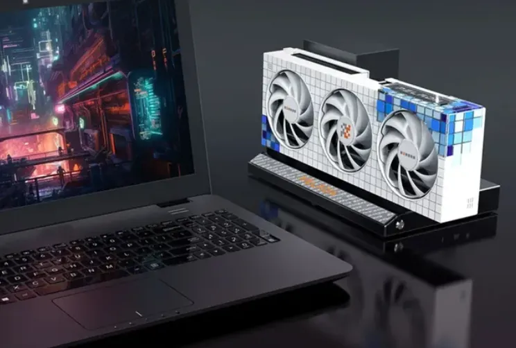 外接显卡坞实战体验：让轻薄本变身游戏利器