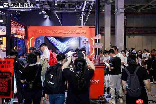 OneXPlayer 闪耀 Bilibili World 2025,展台人气爆棚引狂欢