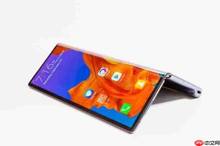  从翻盖机到折叠屏，手机形态也开始了“文艺复兴”？