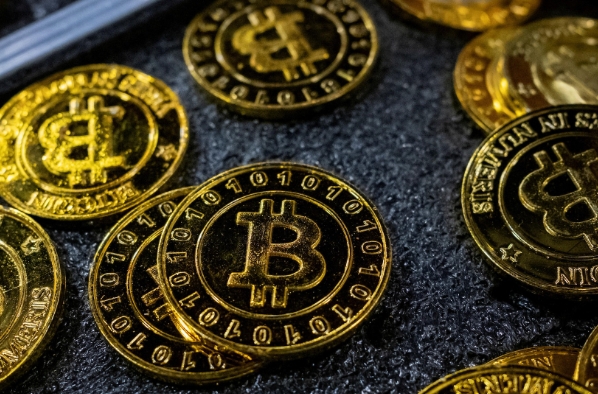 比特币最新行情价格查询app 比特币24小时k线走势图