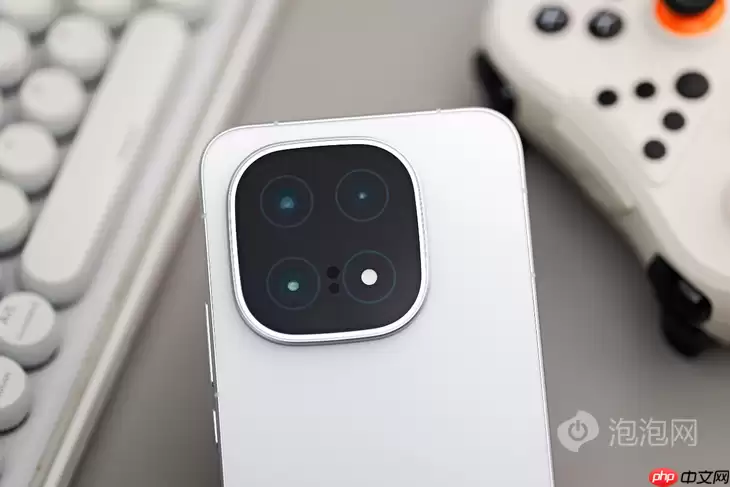 iQOO 15开售：2K珠峰屏+自研Q3芯片 重塑手游视效新标杆
