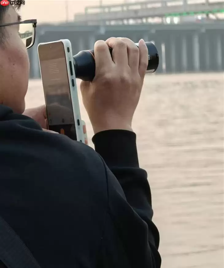 OPPO Find X9 Ultra真机曝光：新版增配300mm焦距长焦