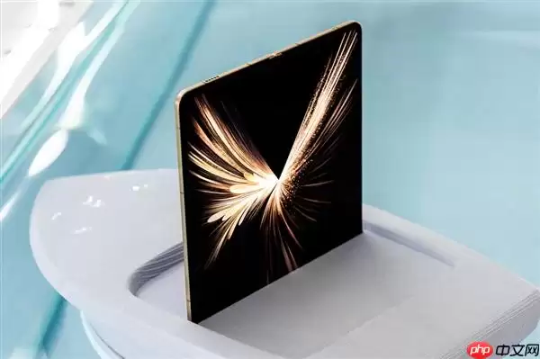 荣耀V6搭载70Wh电池：超大容量折叠屏旗舰现身