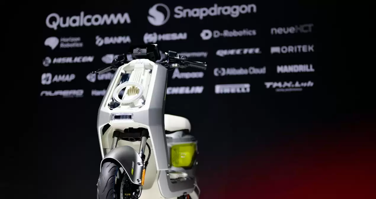 两轮电动车装上“智慧大脑”:高通助力小牛加速 AI 普及