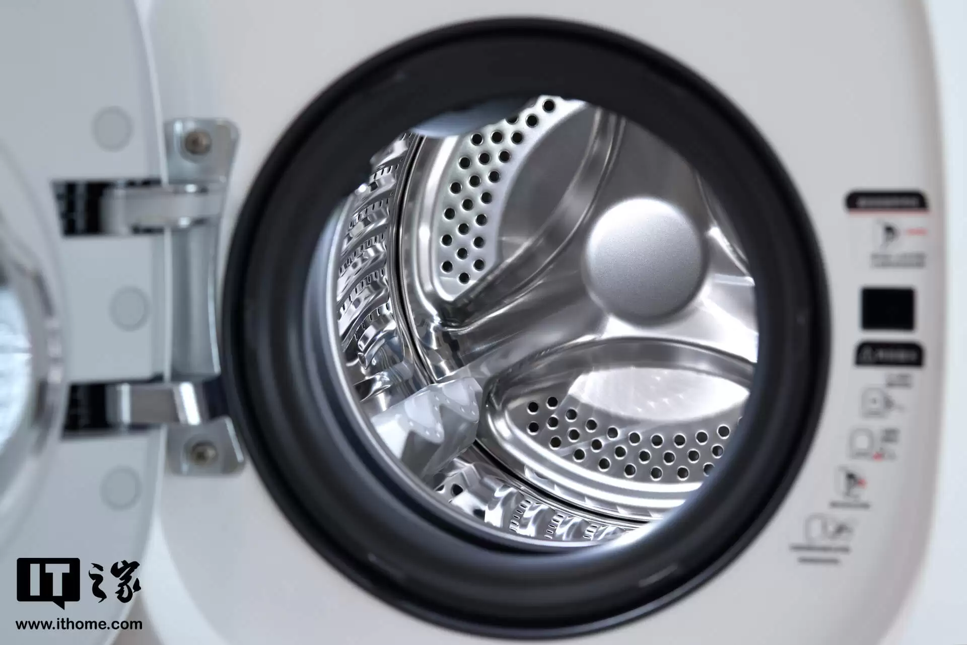 石头迷你洗烘一体机 M1S Ultra 实拍：超水解洁净系统，小身材，全功能