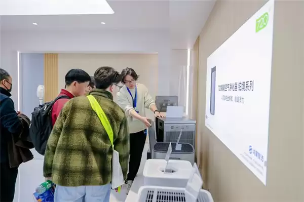 鸿蒙智选 720 空气净化器铂境 Pro Max 登陆 AWE 以技术创新打造全场景呼吸解决方案