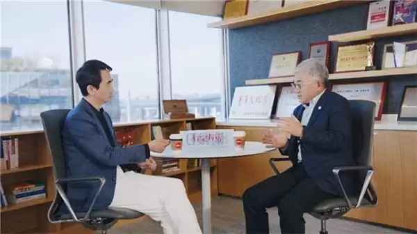 震坤行陈龙 × 刘润： MRO 行业的长期主义与规模化路径