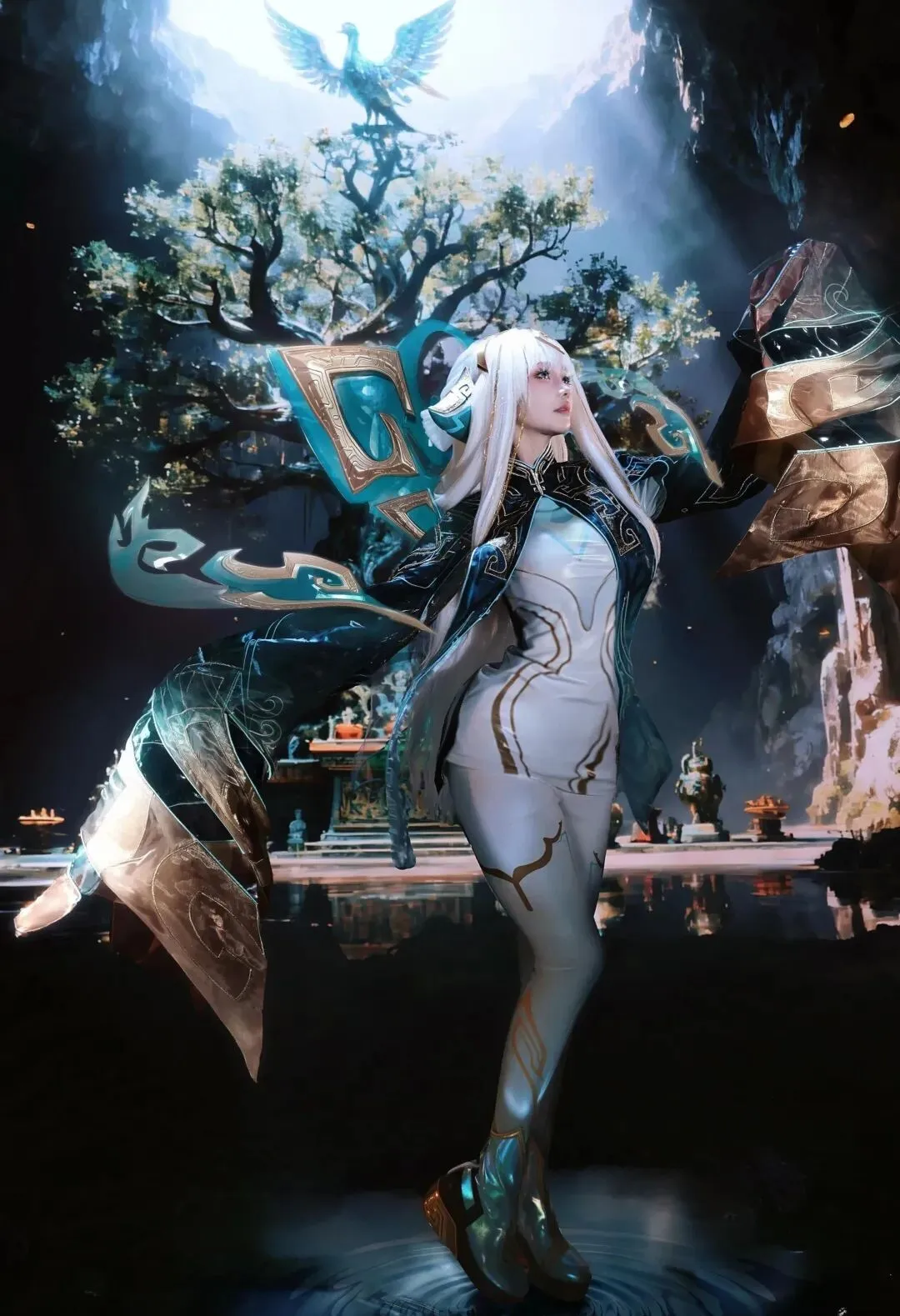 明日方舟：走路摇cos《王者荣耀》少司缘，胶衣妆造太显身材了！不愧是c圈顶流~