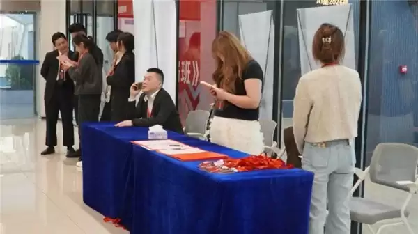 26 年 4 月郑州站 · 响课科技线下课“企业 GEO 霸屏战略班”取得圆满成功！