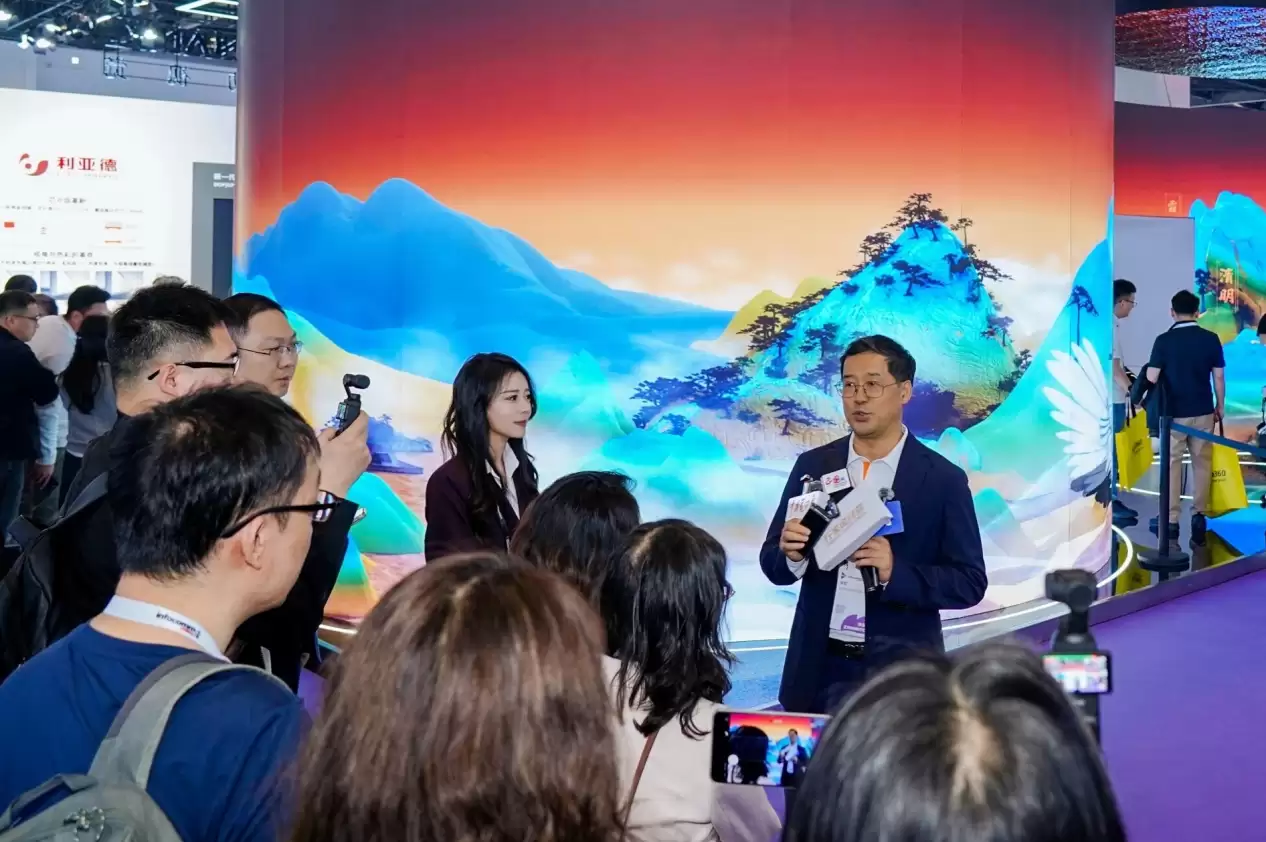【环球问策】利亚德董事长李军：显示正在成为AI时代人机交互的核心界面