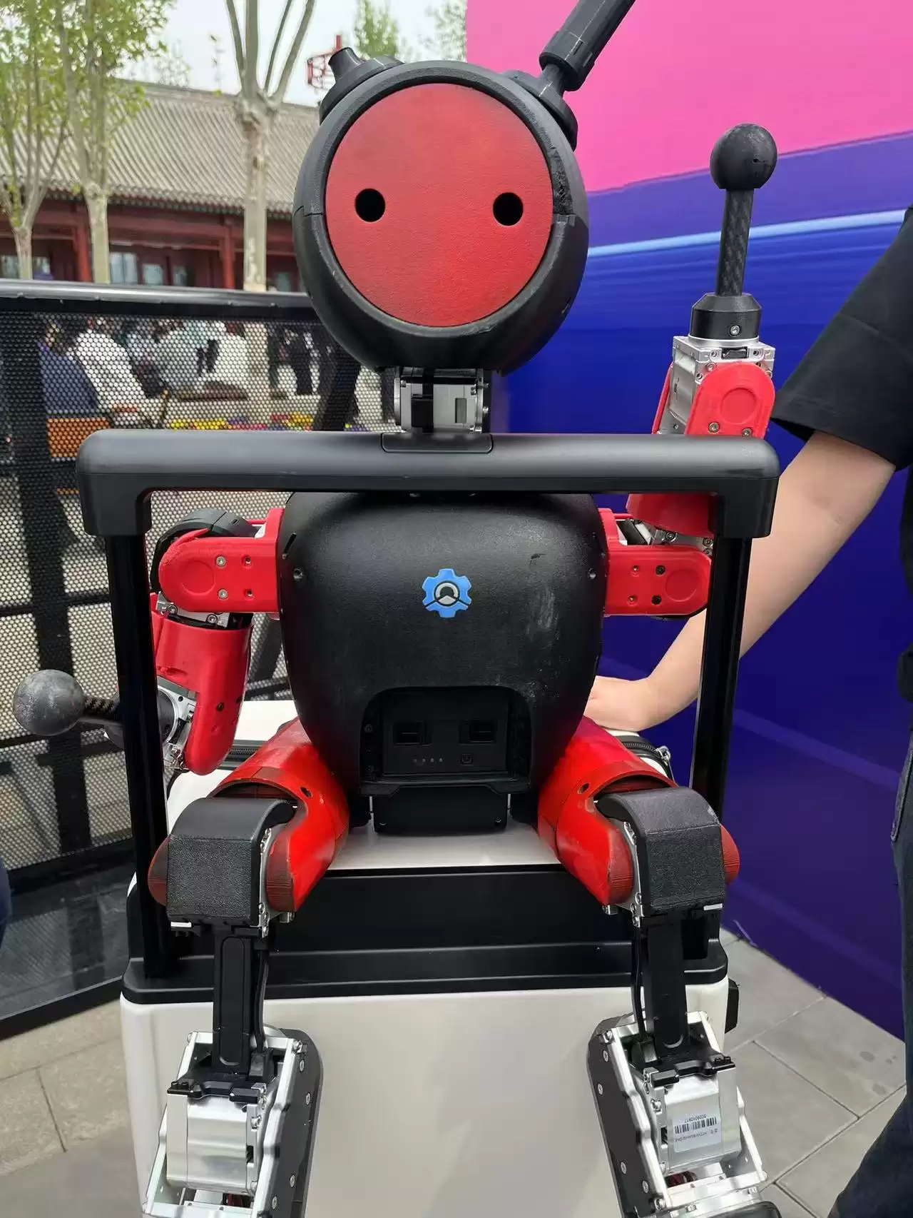 那些没跑完半马的机器人，卡在哪儿了？