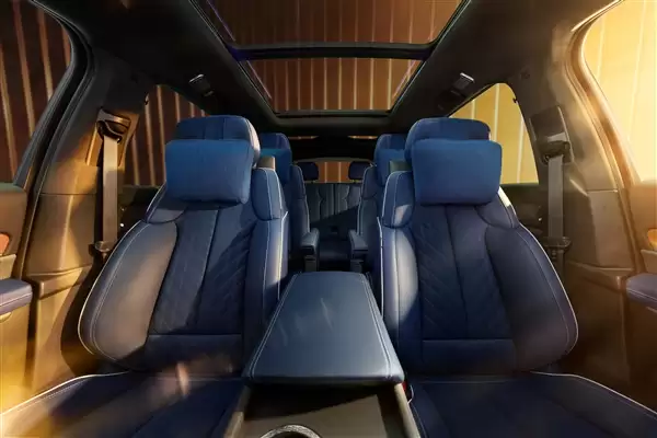 争锋问界、蔚来 凯迪拉克大六座纯电SUV凯威德上市：46.88万起