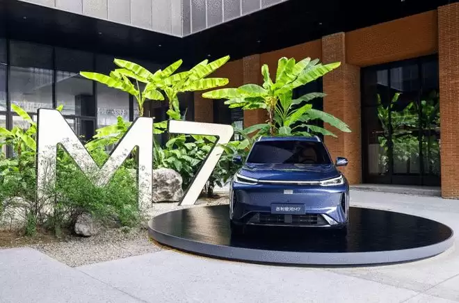 操控给力综合续航1730km 吉利银河M7预售13.98万起