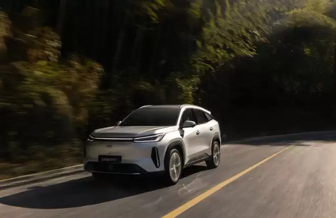 操控给力综合续航1730km 吉利M7预售13.98万起