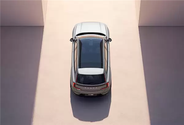 53.99万起 新款沃尔沃EX90预售：升级全铝底盘、800V高压平台