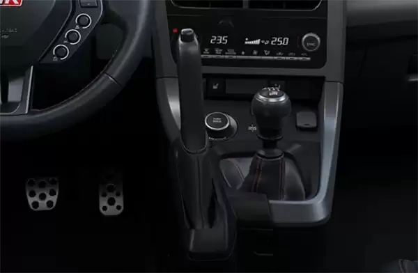 最强三缸“买菜车” 新款丰田GR YARIS在中国上市：40.28万起