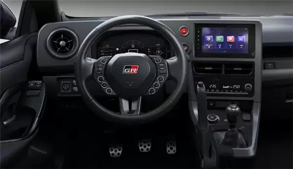 最强三缸“买菜车” 新款丰田GR YARIS在中国上市：40.28万起