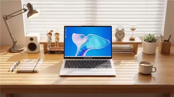 诚迈 985 学生笔记本电脑正式发布：轻载梦想，智能守护 K12 家校学习场景