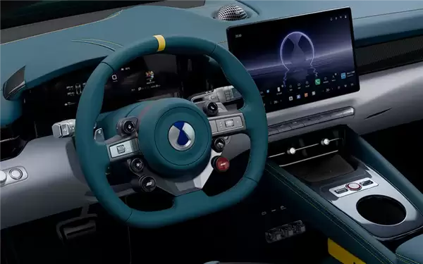 三电机超1000马力、零百2秒内！腾势Z软顶敞篷超跑官图发布