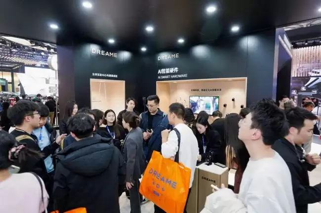 追觅戒指 Glow 重磅亮相 AWE2026，技术创新引发现场体验热潮