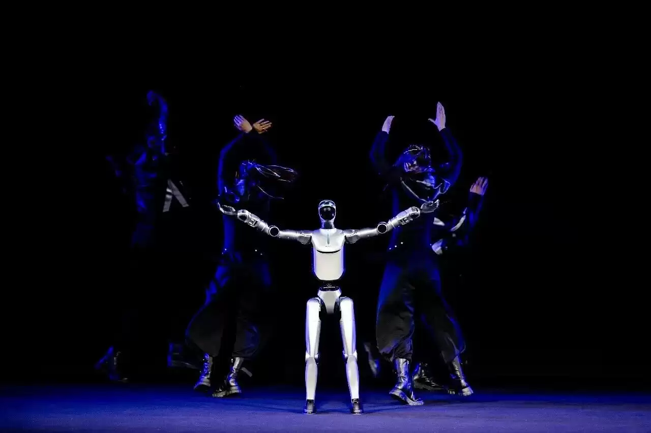 荣耀机器人亮相 MWC，瑞声科技深度参与关键结构件支持