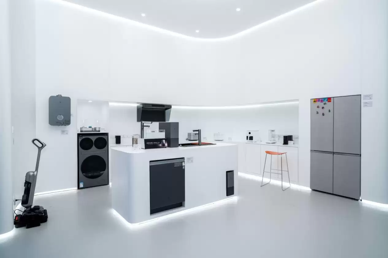 高智感的家小米科技家电创新展登录 AWE 中国家电及消费电子博览会