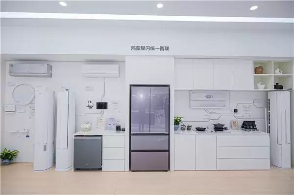 从千行百业到千家万户 开源鸿蒙多品类消费终端集中亮相 AWE2026