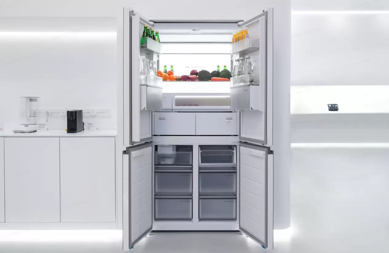 高智感的家小米科技家电创新展登录 AWE 中国家电及消费电子博览会