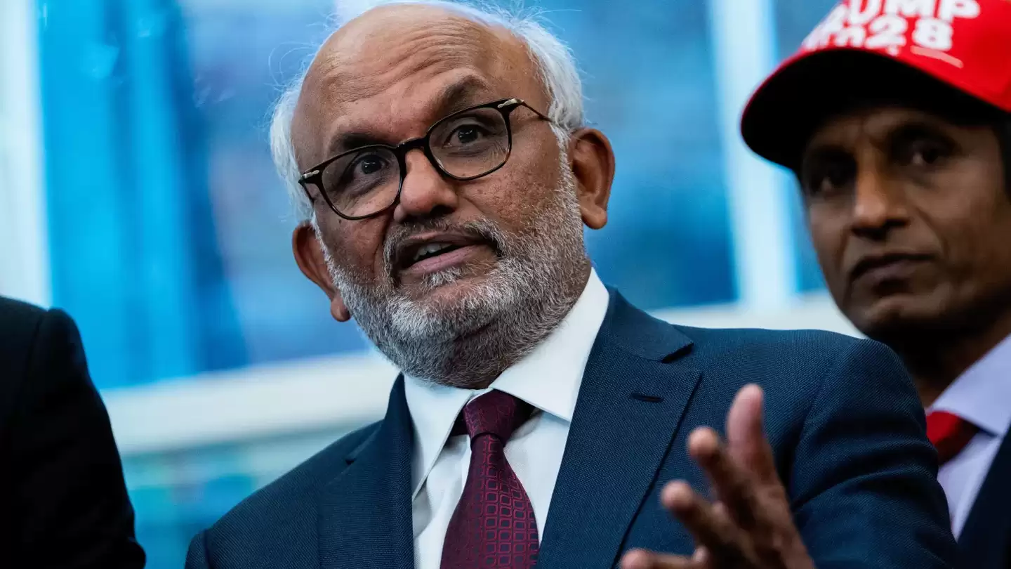 AI 受害者：Adobe 宣布执掌公司十八年的 CEO 将卸任，股价暴跌 7%