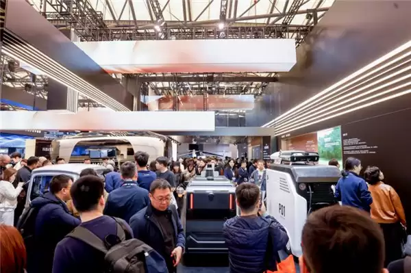 央视、张朝阳、36 氪等齐聚探路展台，全网刷屏热议“移动空间生态”