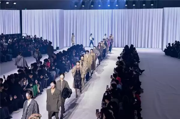 科技生活方式品牌 PITAKA 携手 MÜNN 登陆 2026 首尔时装周