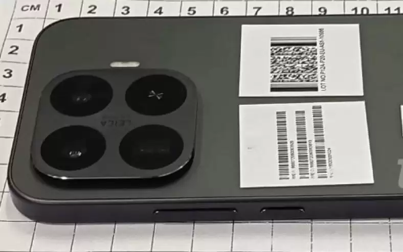 小米17T标准版手机外观曝光：天玑8500芯片、6500mAh电池